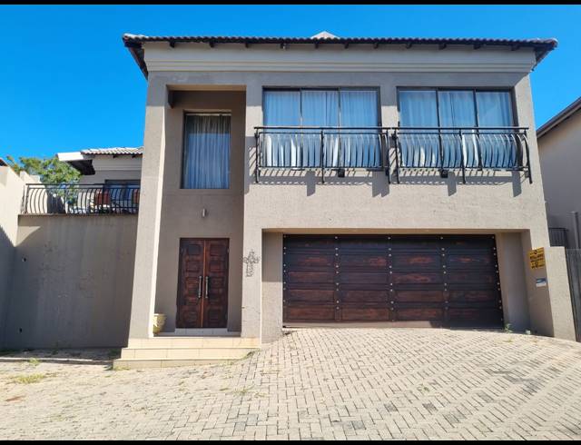 3 BEDROOM HOUSE FOR SALE IN SAFARI GARDENS